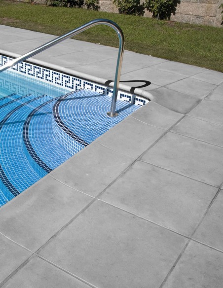 Piscinas - Remate piscina Cañaveral con baldosa Loja en Perla - Verniprens