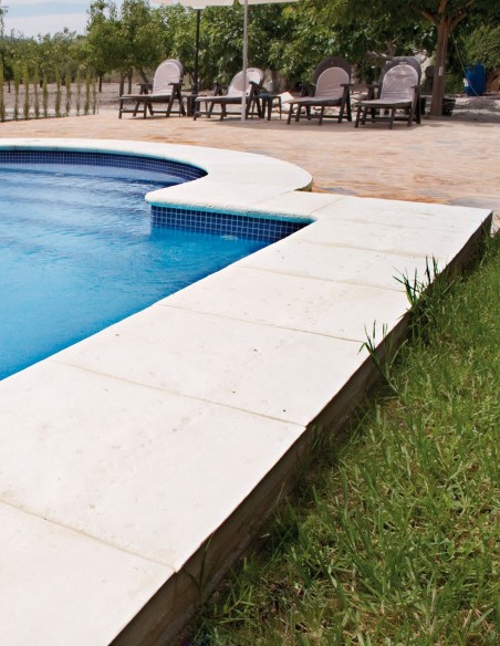 Piscinas - Remate piscina Palacio en Solaneta - Verniprens