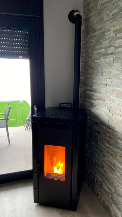 Estufas, Insertables y Calderas de Pellet y Leña.